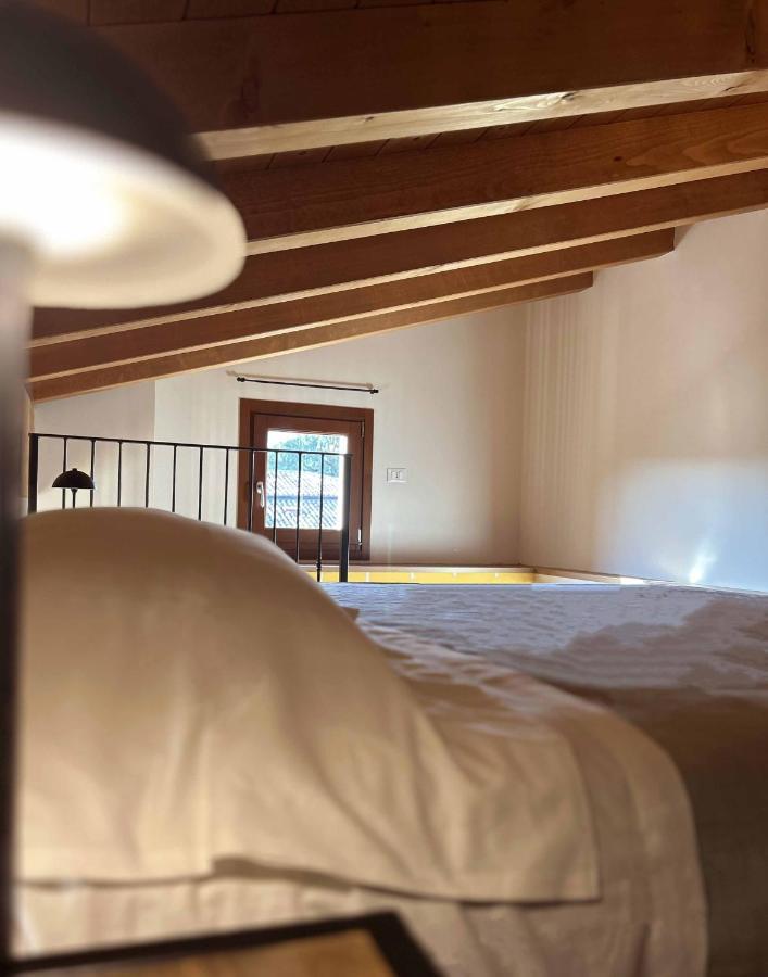 סן פליס דל בנאקו La Volpe Rossa Rooms And Apartments מראה חיצוני תמונה