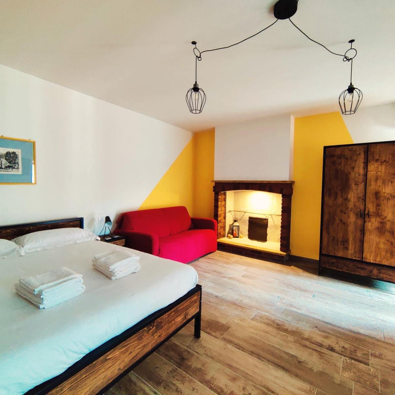 סן פליס דל בנאקו La Volpe Rossa Rooms And Apartments מראה חיצוני תמונה